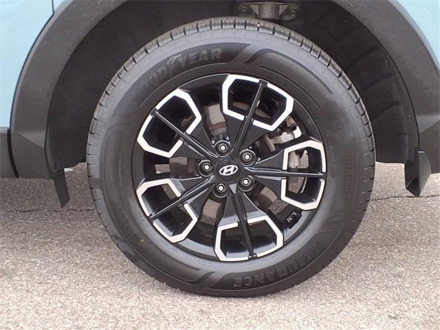 Used 2022 Hyundai Santa Cruz SEL Premium image 11