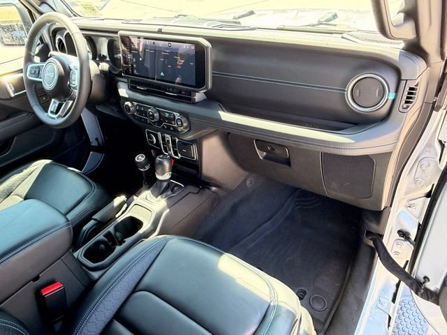 Used 2024 Jeep Wrangler High Altitude AWD/4WD image 14