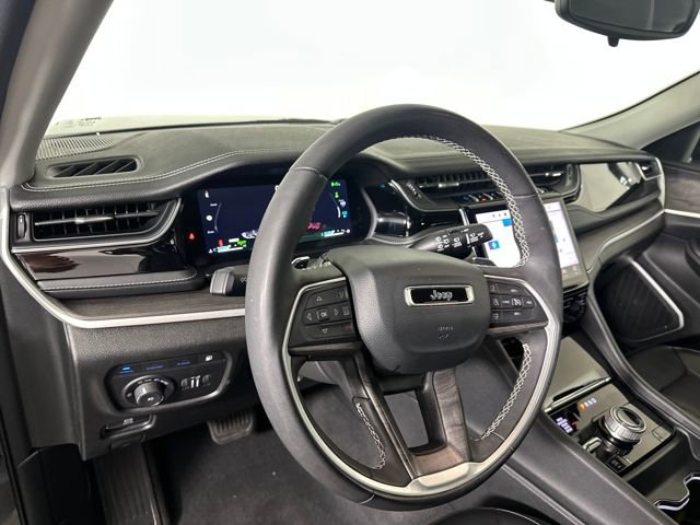 Used 2023 Jeep Grand Cherokee 4WD 4xe image 13
