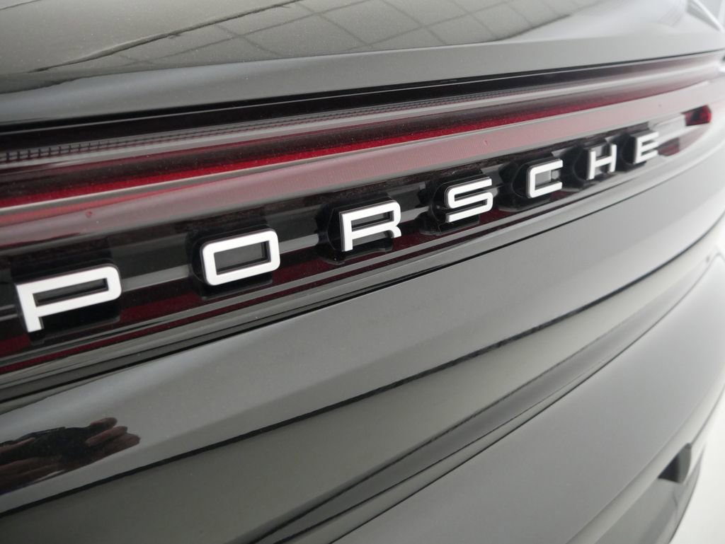 Certified 2024 Porsche Cayenne image 11