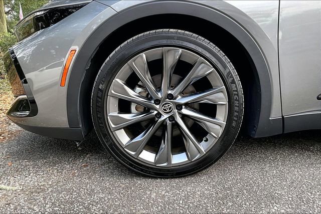 Used 2024 Toyota Crown w/ Advanced Technology Package image 31