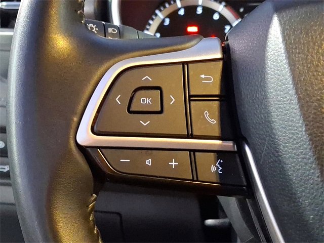 Certified 2024 Toyota Highlander XLE image 28
