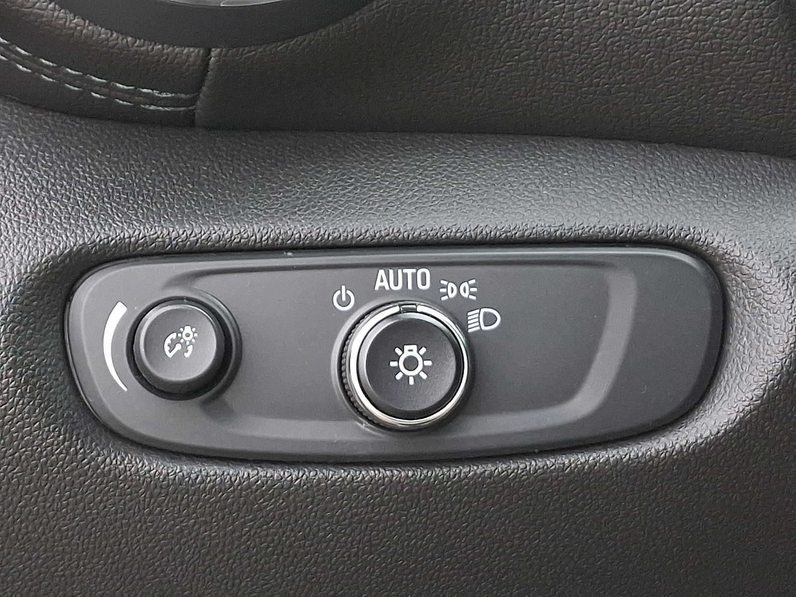 Used 2021 Chevrolet Blazer LT AWD/4WD image 25