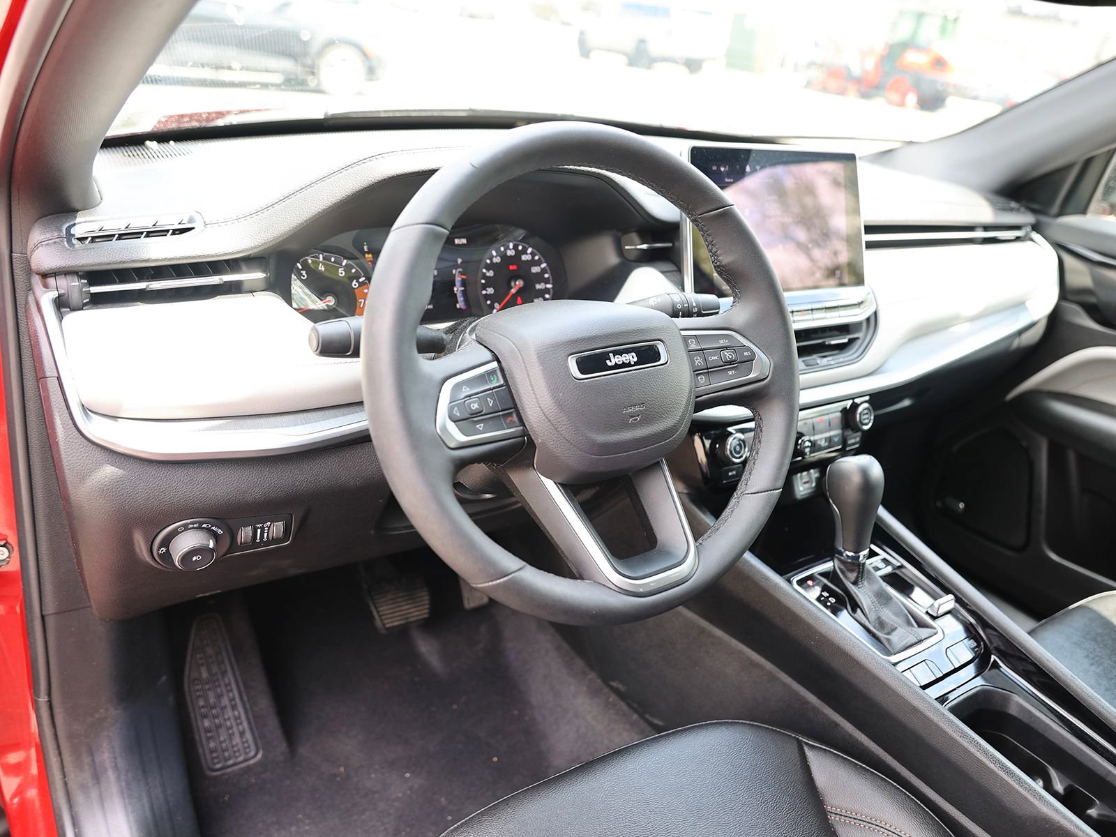 Used 2024 Jeep Compass Limited w/ Sun and Sound Group AWD/4WD image 16
