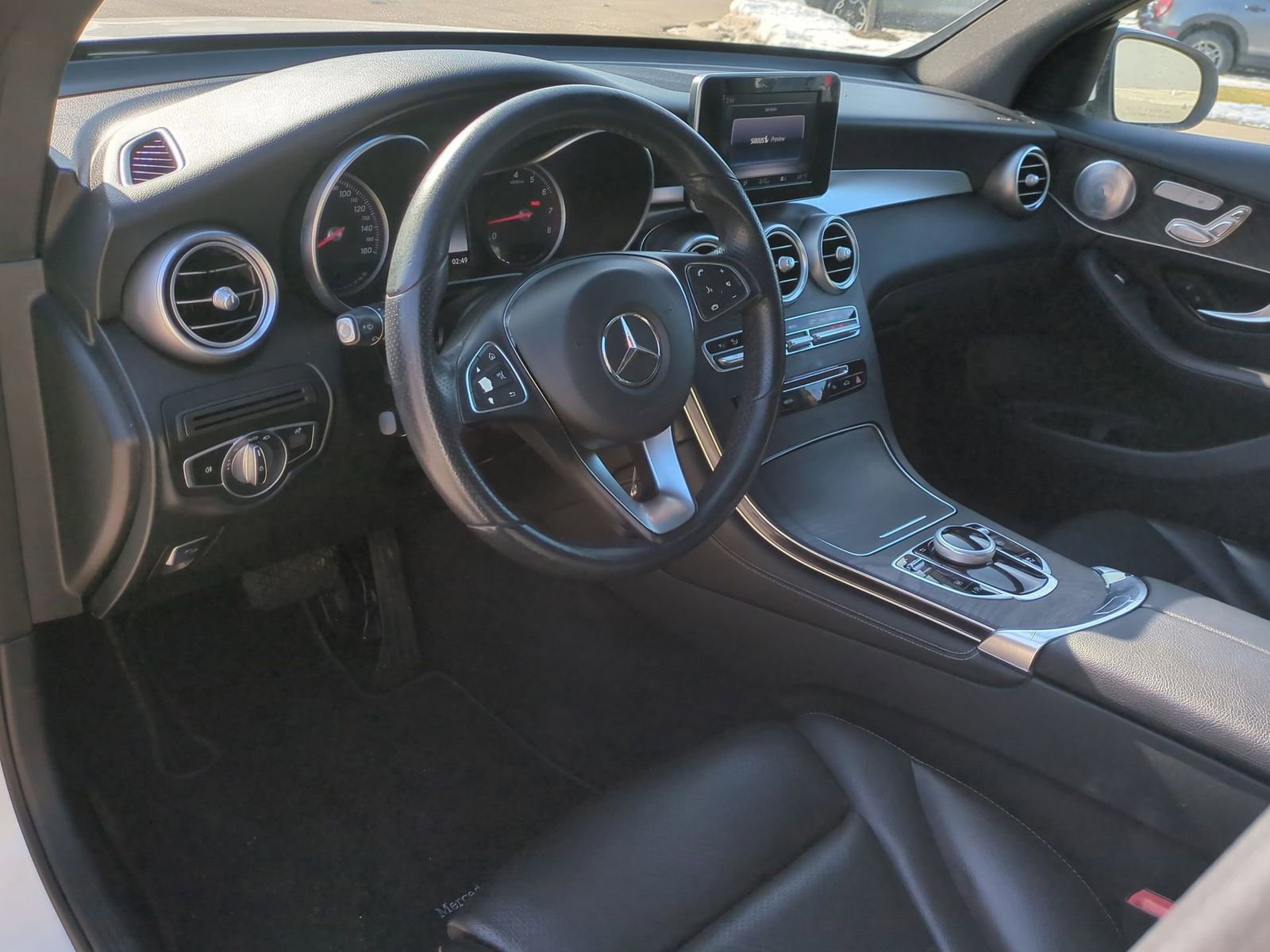 Used 2017 Mercedes-Benz GLC 300 image 2