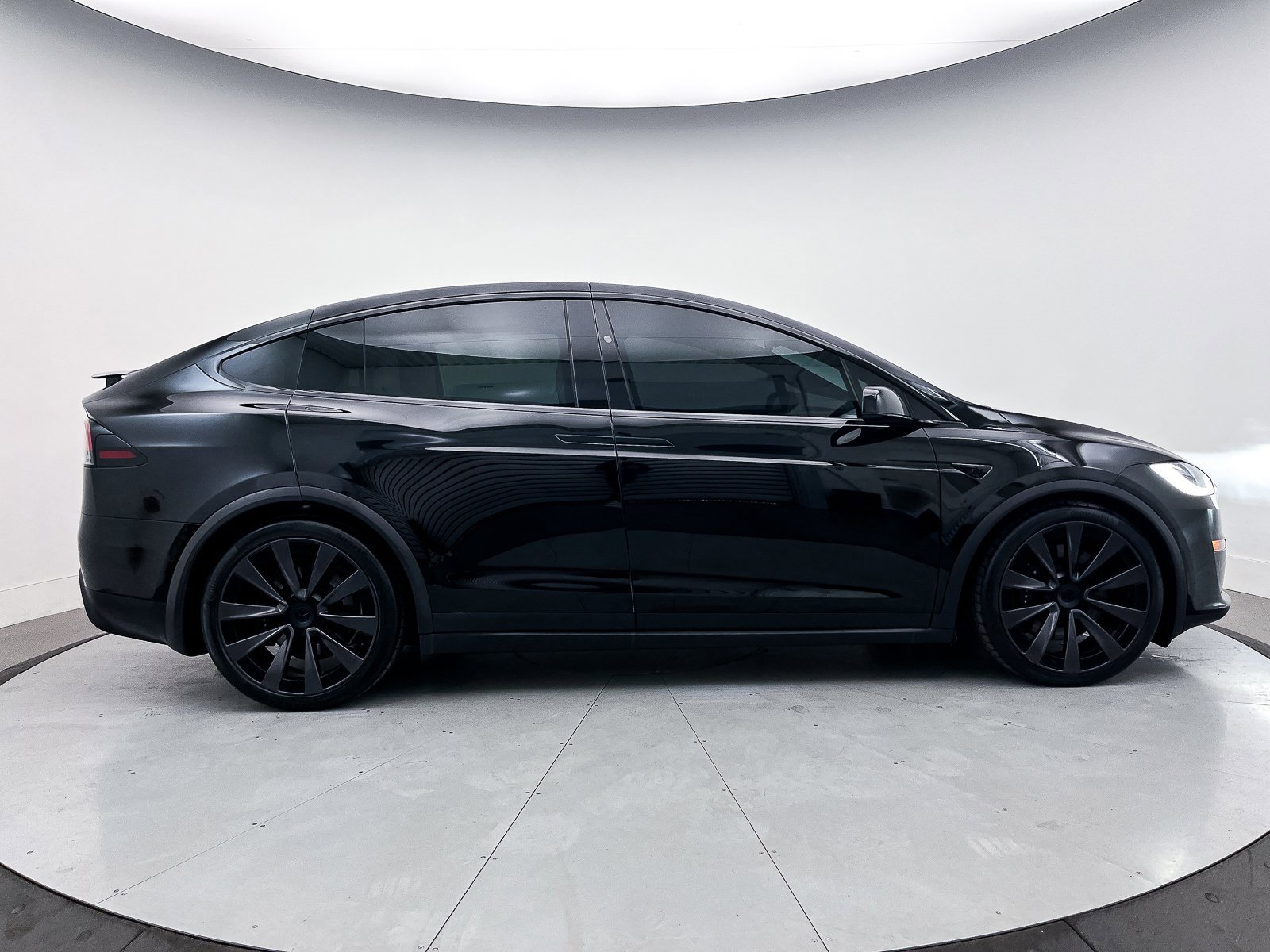 Used 2022 Tesla Model X Plaid image 38