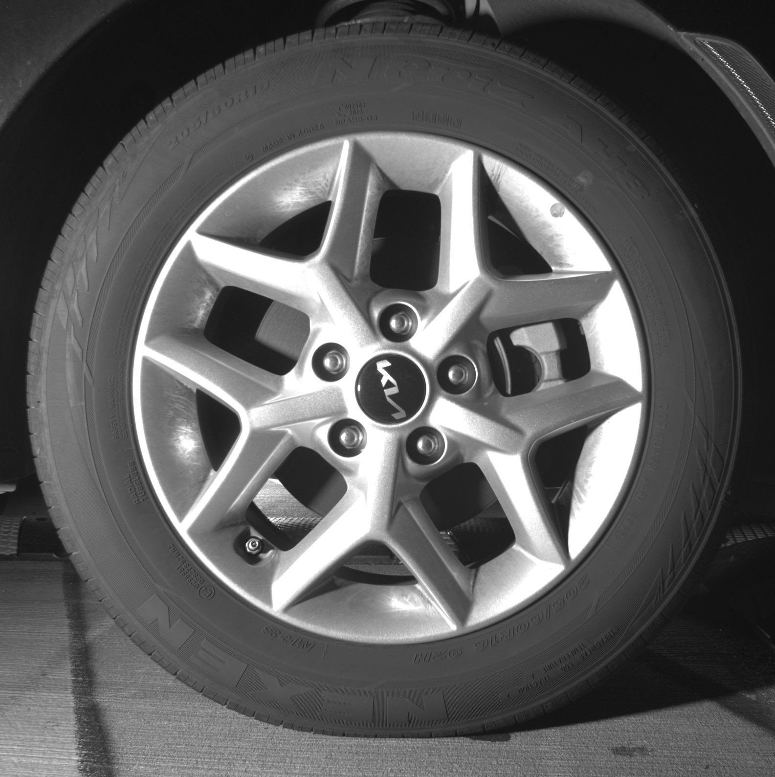 Used 2025 Kia Soul LX w/ LX Technology Package FWD image 16