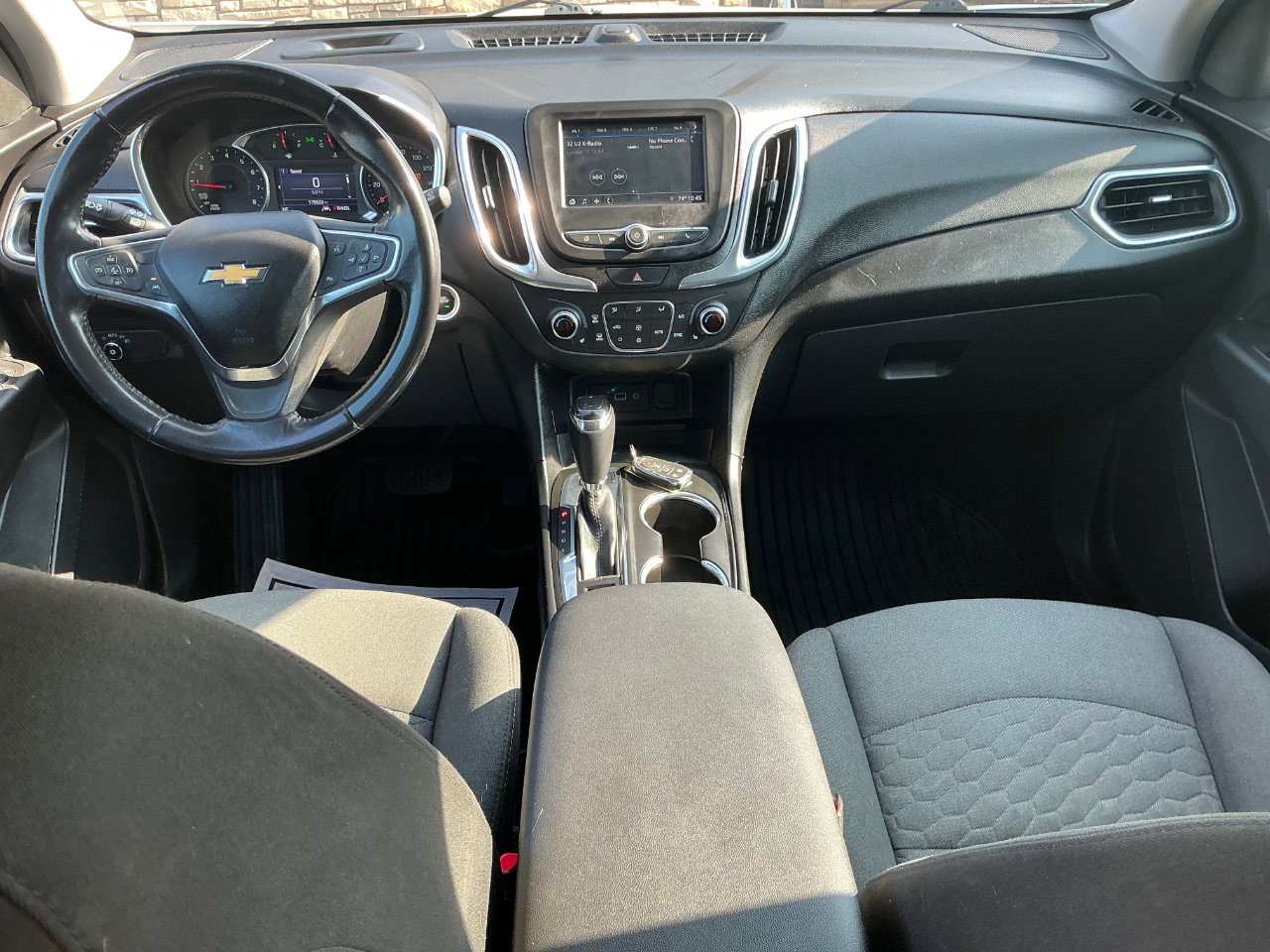 Used 2019 Chevrolet Equinox LT w/ Driver Convenience Package image 16