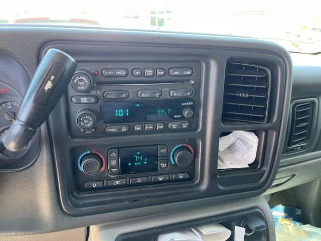 Used 2004 Chevrolet Suburban LT w/ Preferred Equipment Group image 21