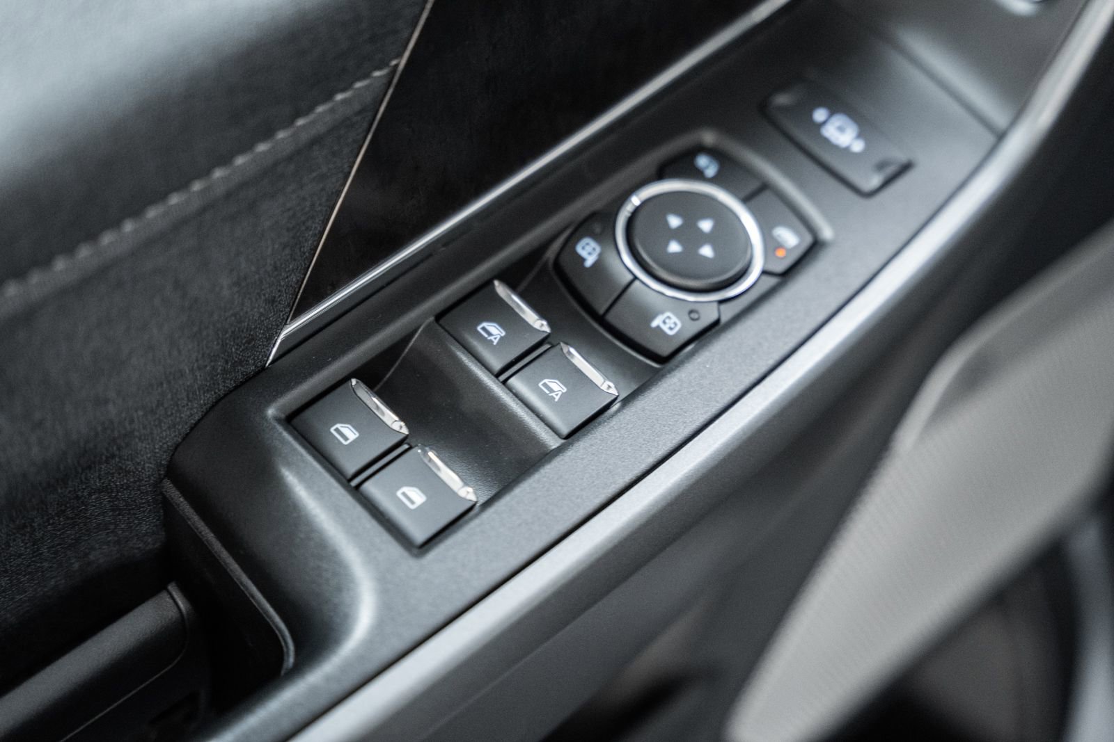 Used 2025 Ford F250 Lariat w/ Black Appearance Package image 47