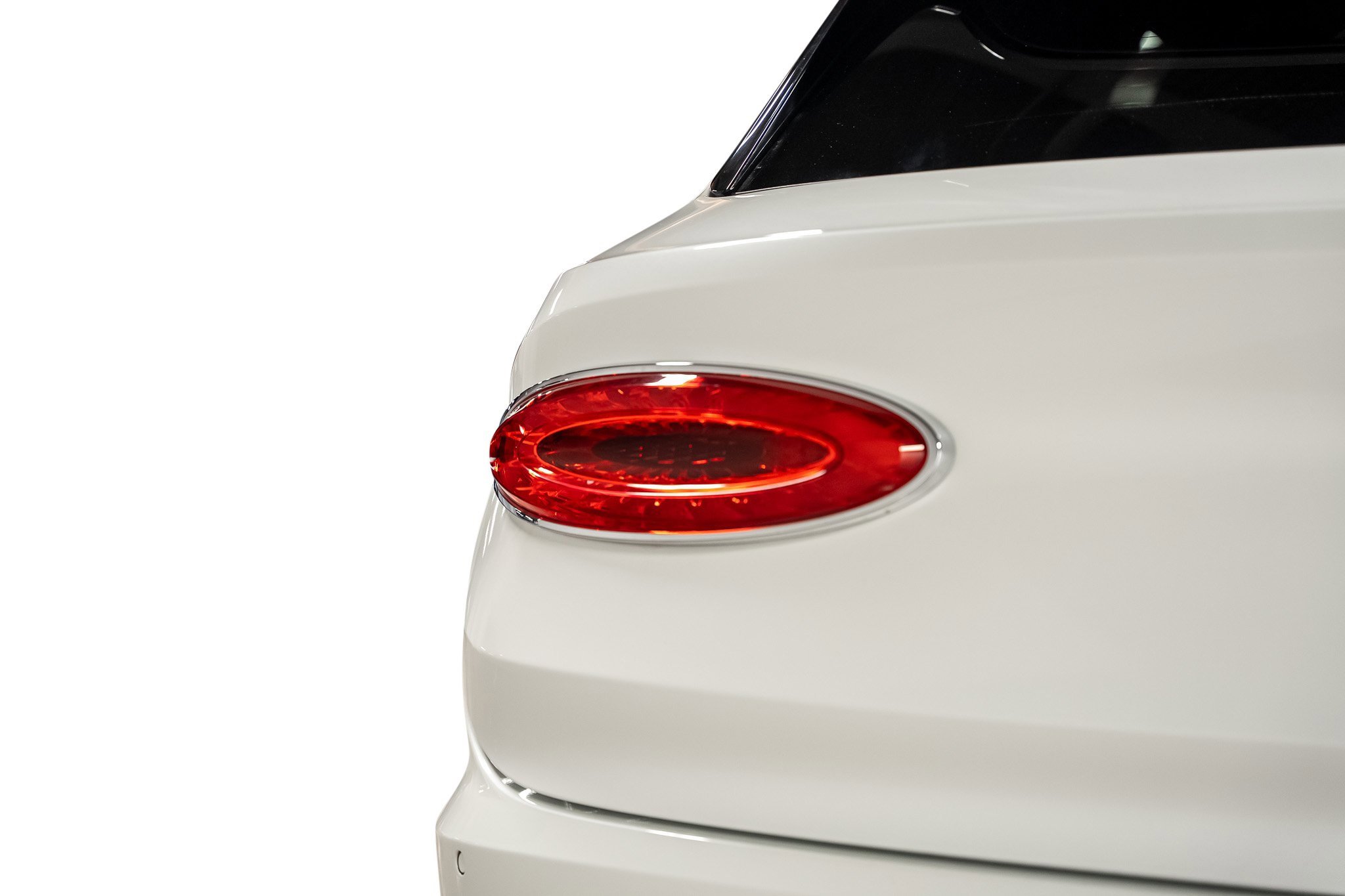 Used 2022 Bentley Bentayga image 18