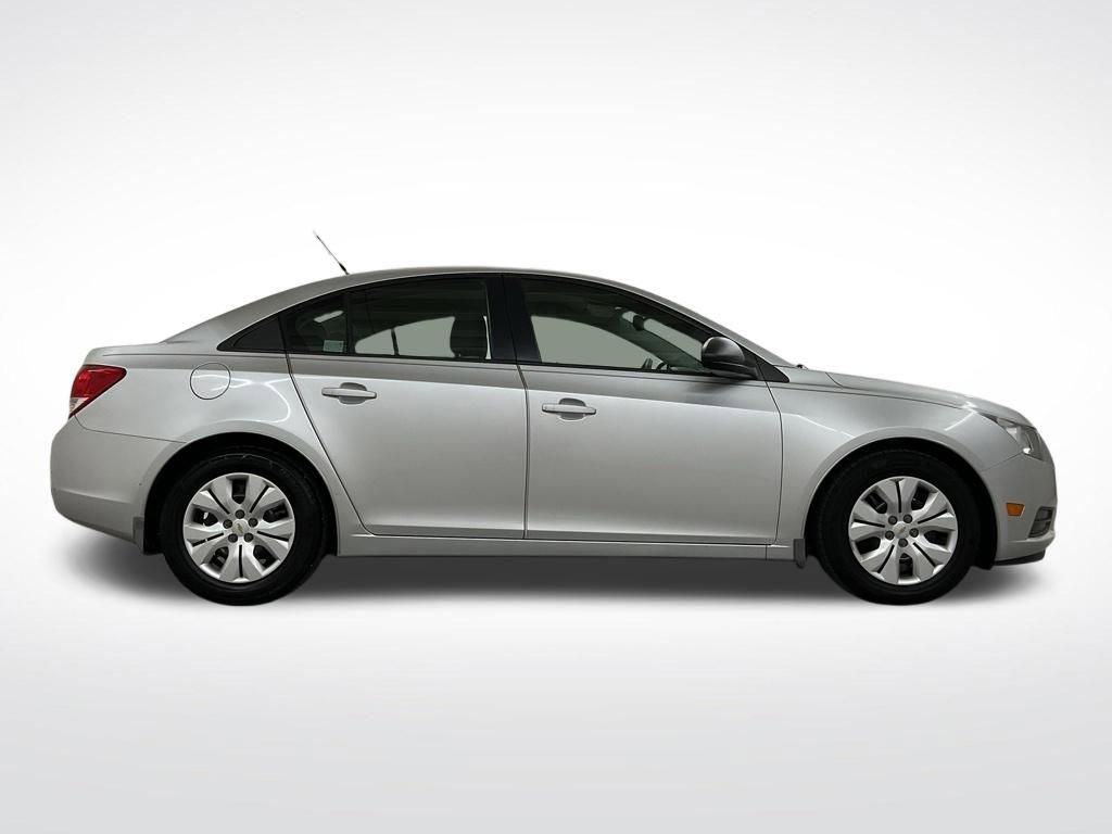 Used 2013 Chevrolet Cruze LS FWD image 26