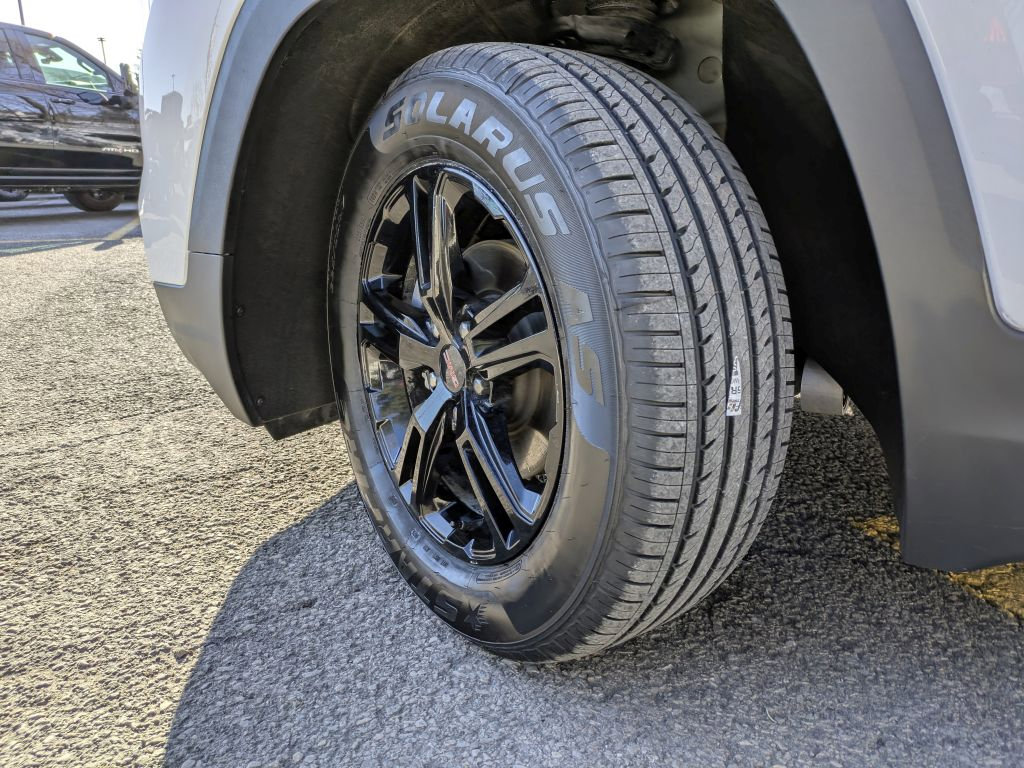 Used 2023 GMC Terrain AT4 image 39