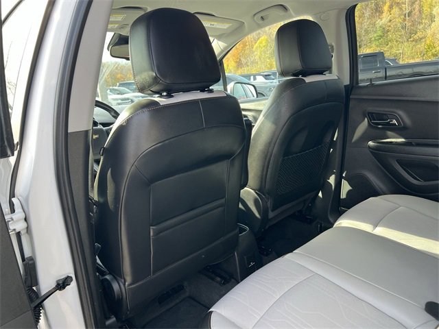 Used 2020 Chevrolet Trax LT w/ Driver Confidence Package image 16