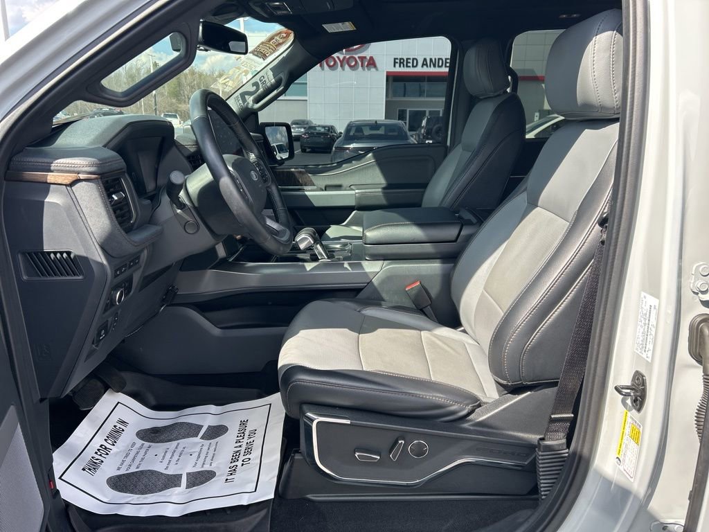 Used 2023 Ford F150 Lightning Lariat w/ Equipment Group 511A High image 3