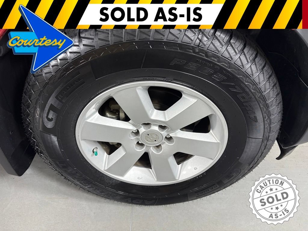 Used 2011 Nissan Pathfinder SV RWD image 10