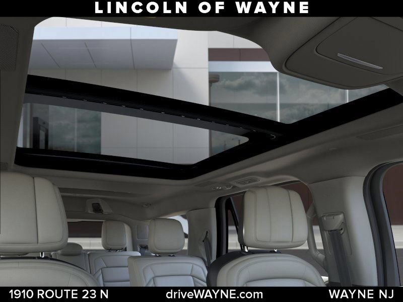 Used 2026 Lincoln Navigator Reserve AWD/4WD image 23