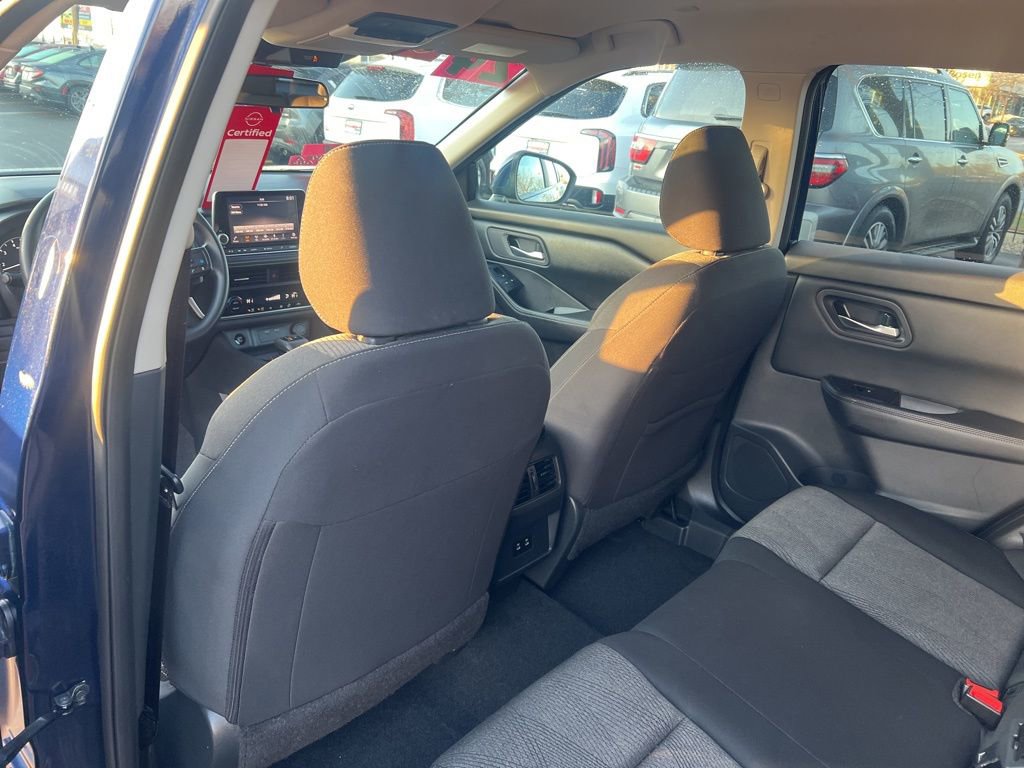 Certified 2024 Nissan Rogue SV image 10