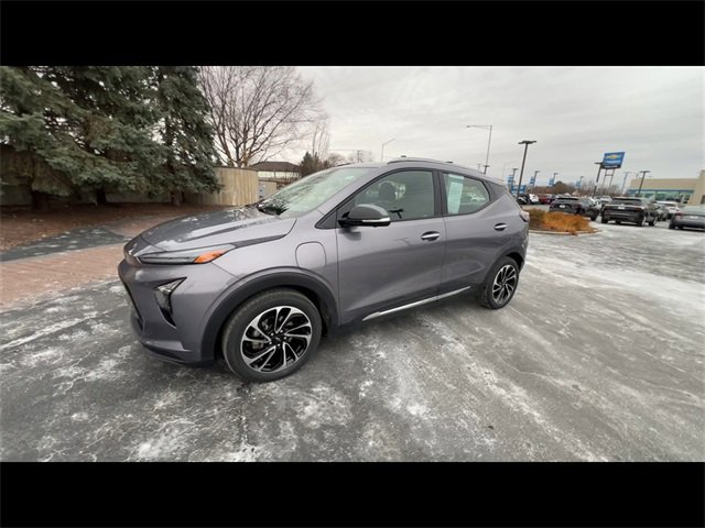 Used 2023 Chevrolet Bolt EUV Premier image 4