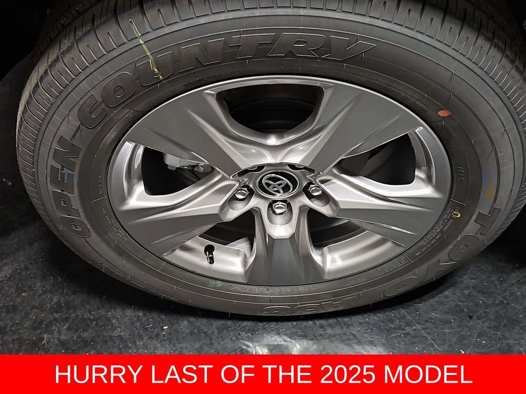 New 2025 Toyota RAV4 XLE image 10