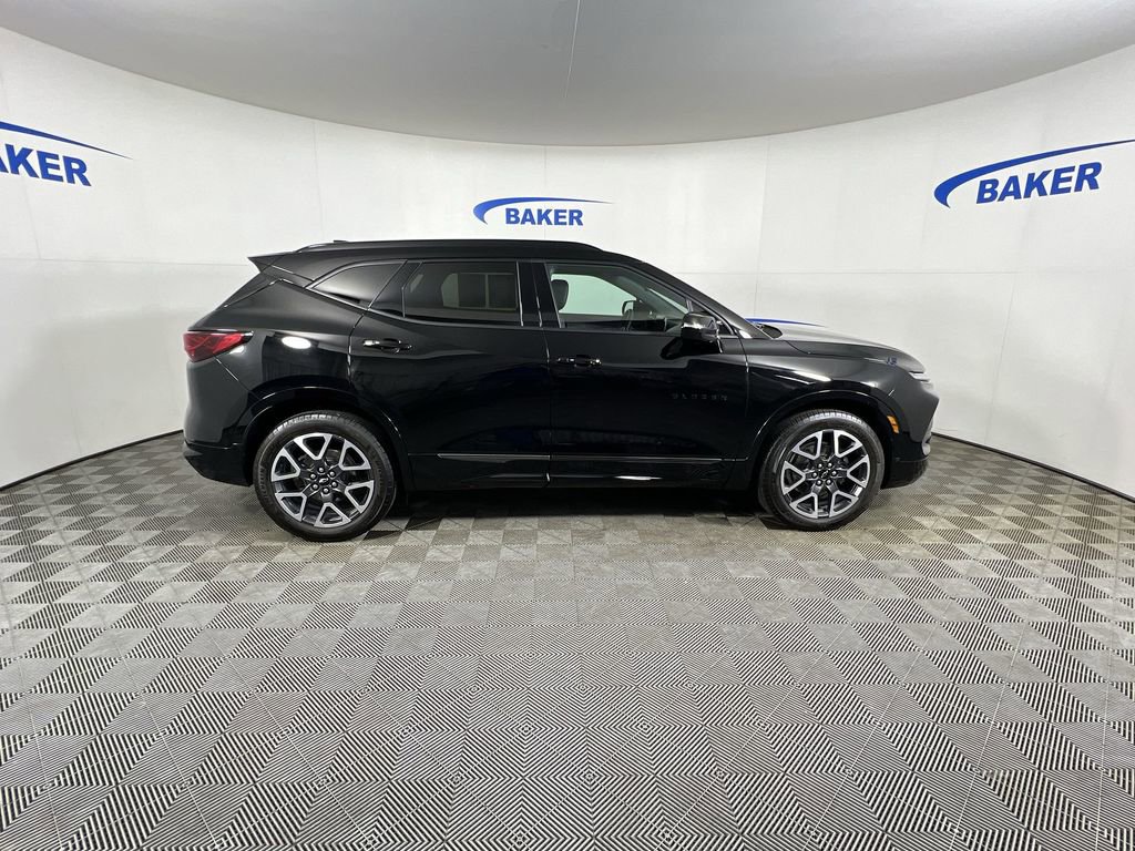 Used 2025 Chevrolet Blazer RS w/ Enhanced Convenience Package AWD/4WD image 10