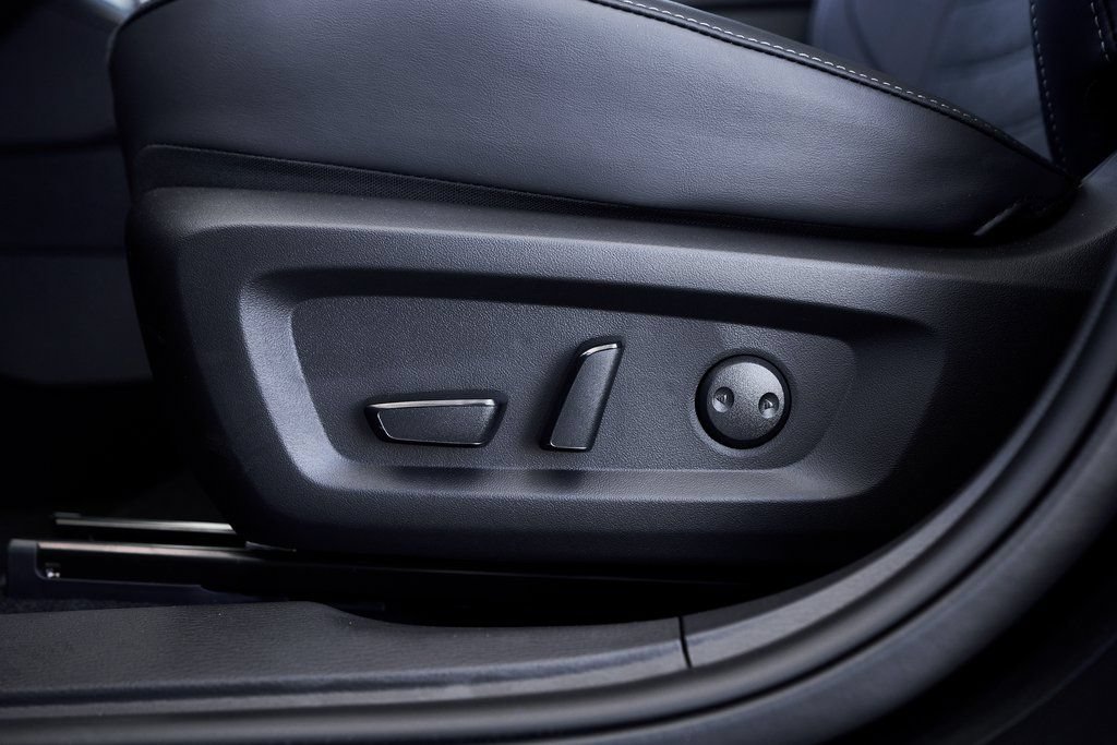 Used 2025 Mitsubishi Outlander SE FWD image 21