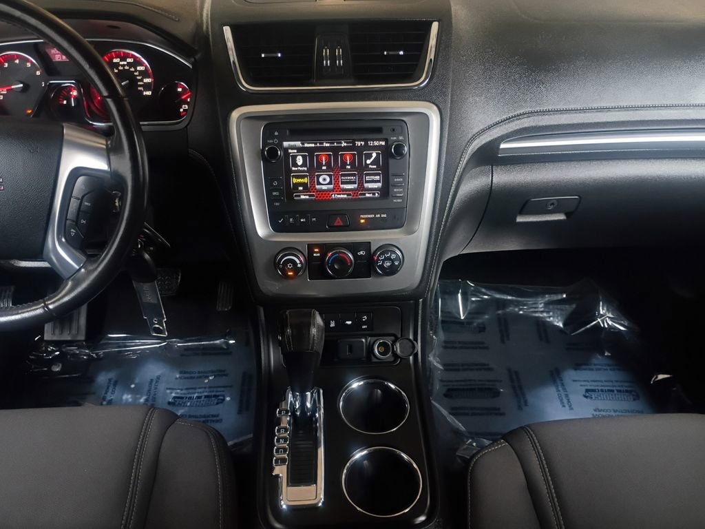 Used 2015 GMC Acadia SLE image 3