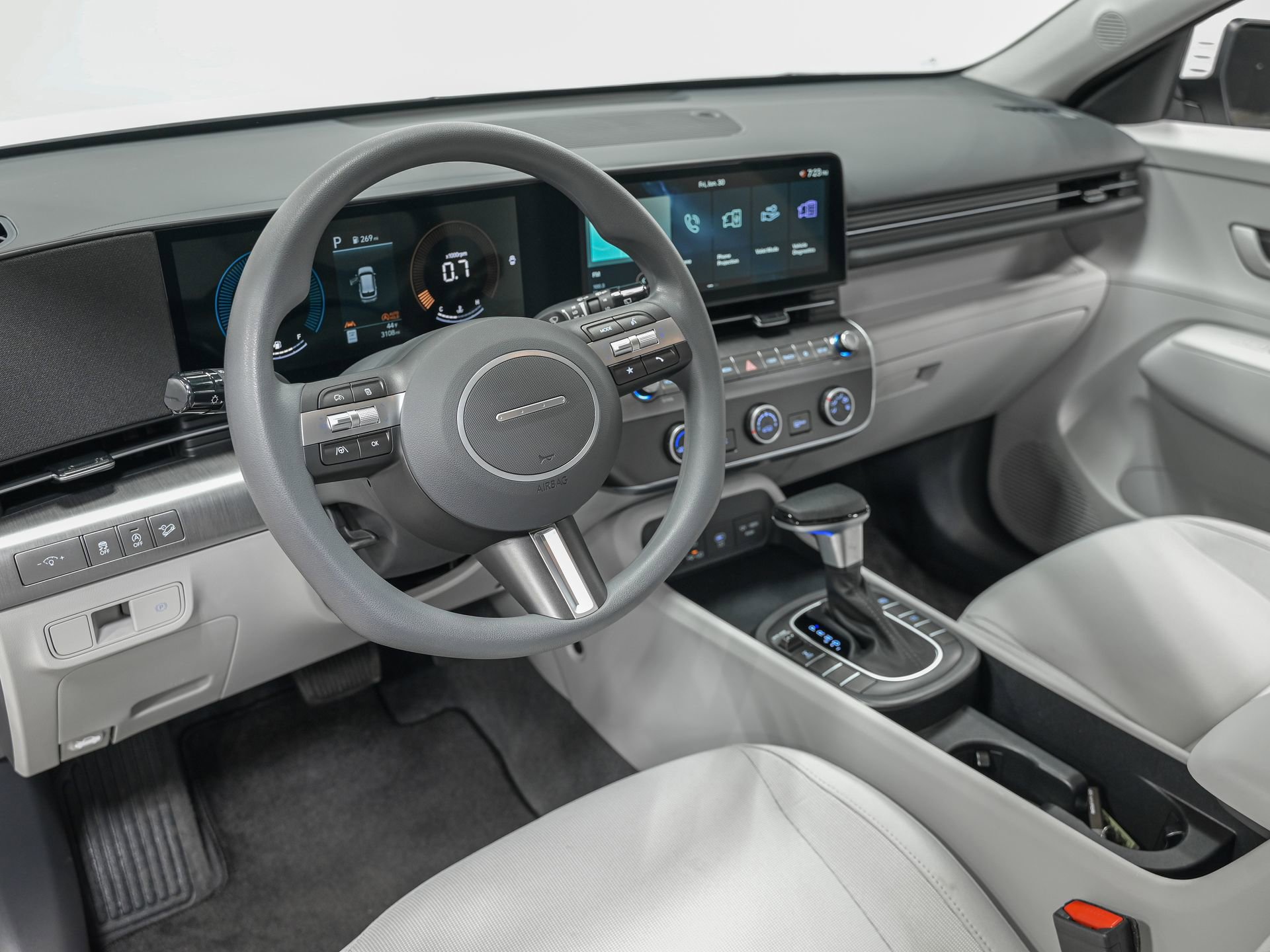 Used 2025 Hyundai Kona SE image 14