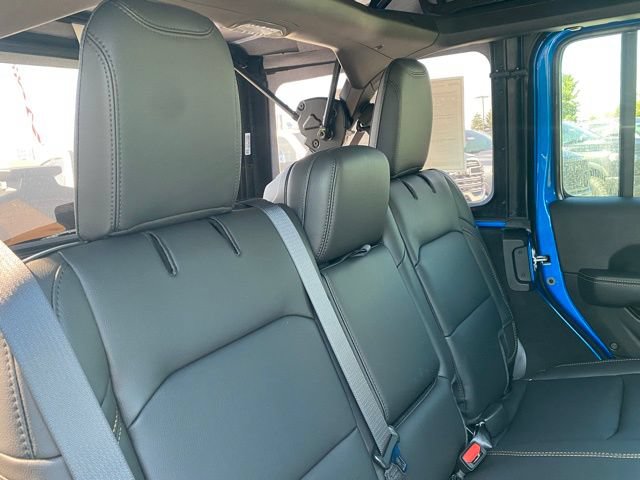 New 2025 Jeep Wrangler Unlimited Sahara AWD/4WD image 33