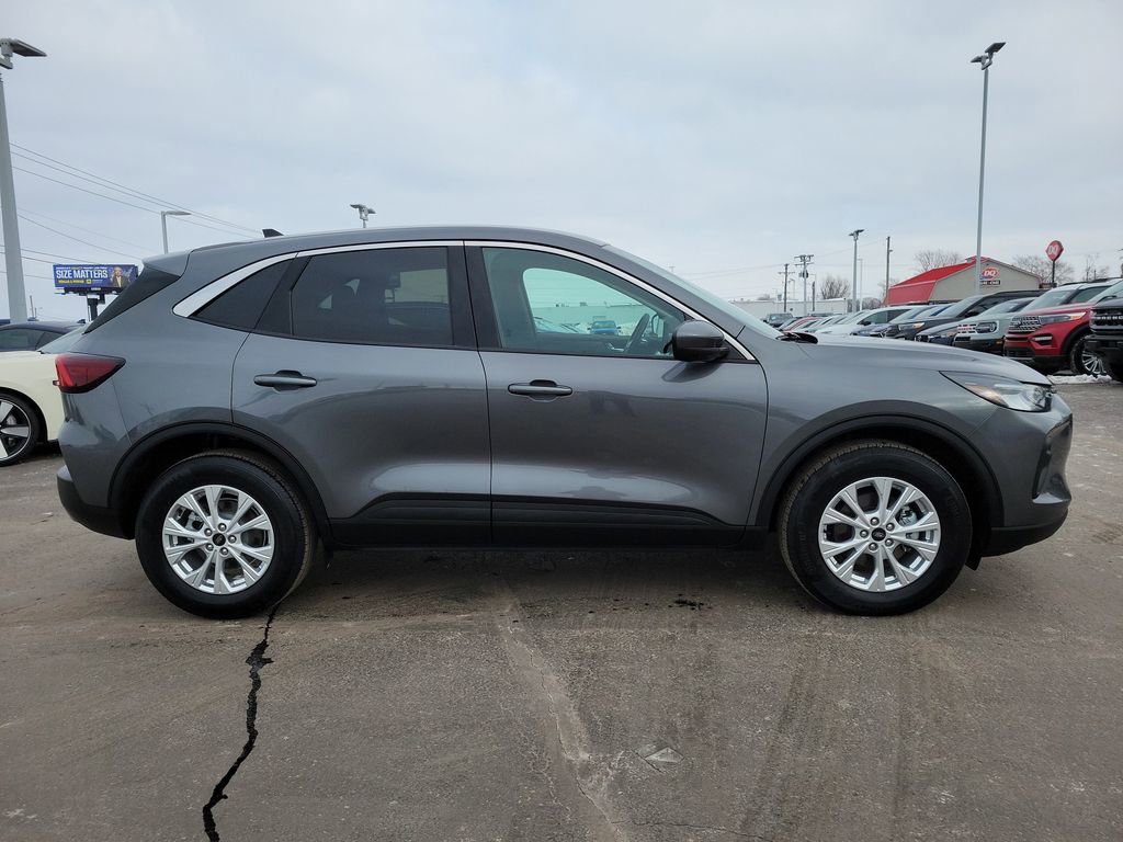 Certified 2023 Ford Escape Active w/ Tech Pack #2 image 3