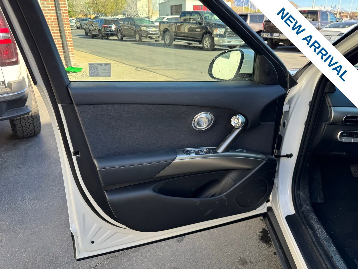 Used 2025 Genesis GV60 Advanced image 17