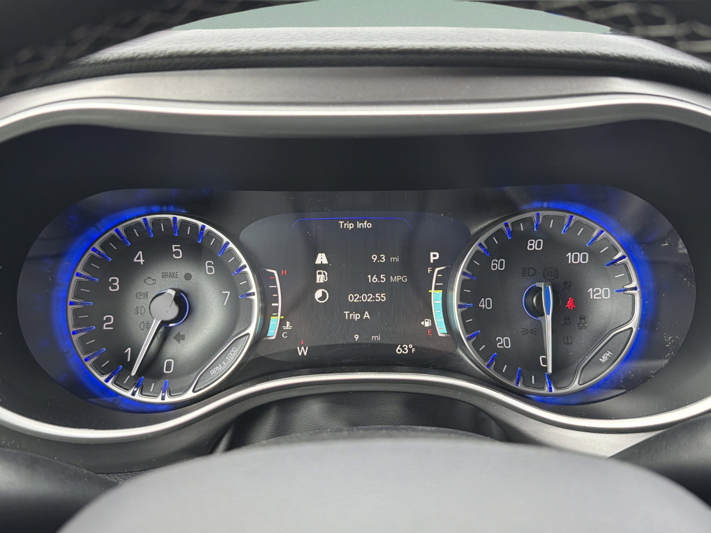 New 2026 Chrysler Pacifica Select w/ S Appearance Package FWD image 13
