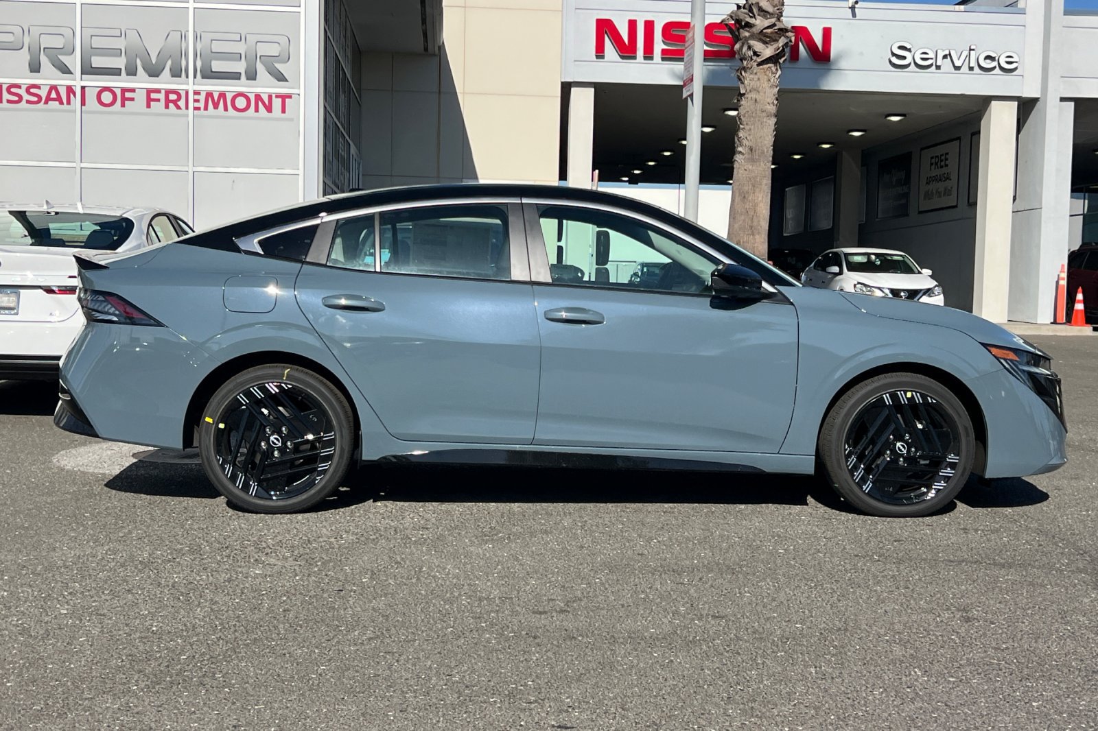 New 2027 Nissan Sentra SR w/ SR Premium Package FWD image 3