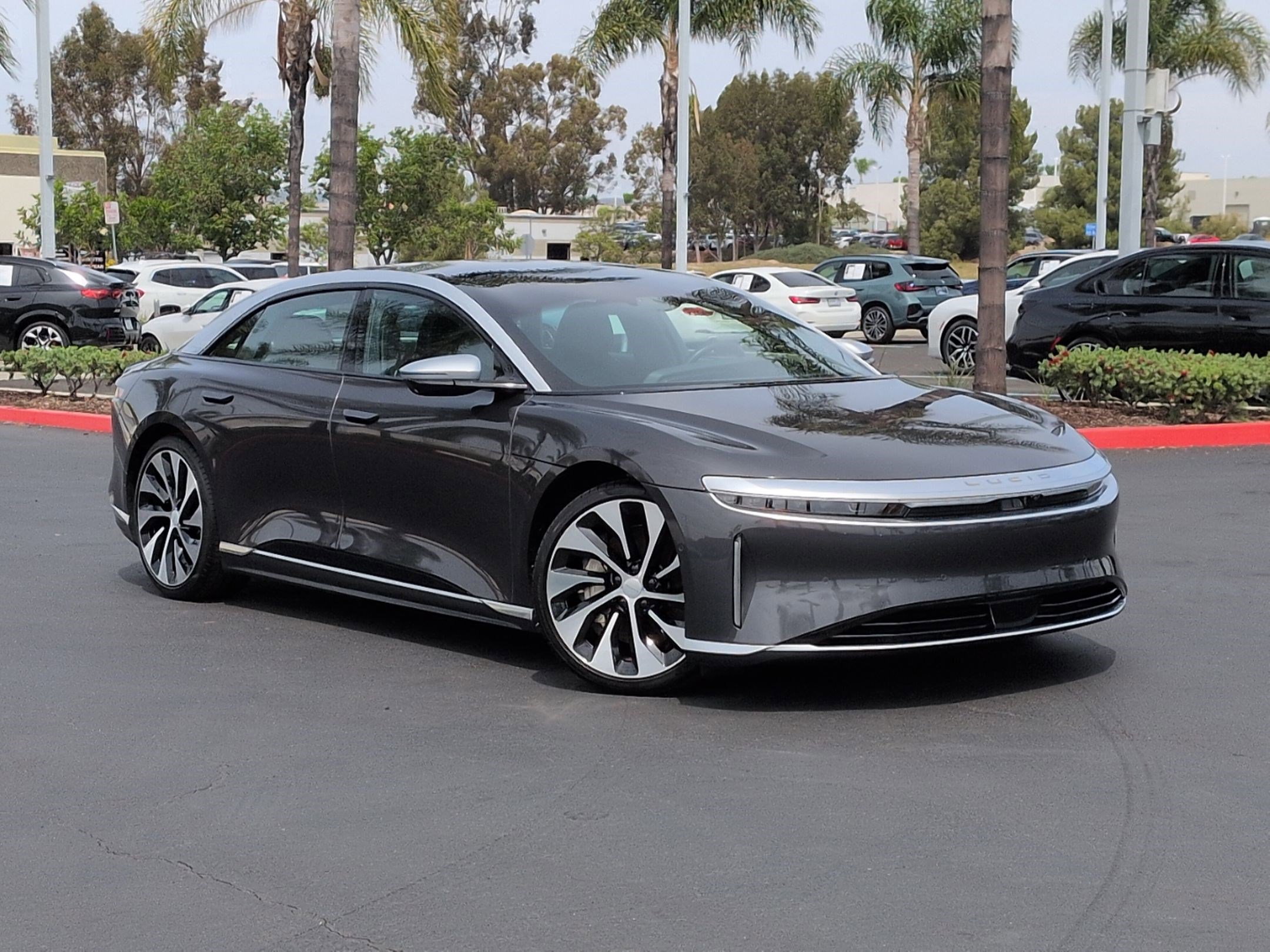 Used 2022 Lucid Air Grand Touring image 2