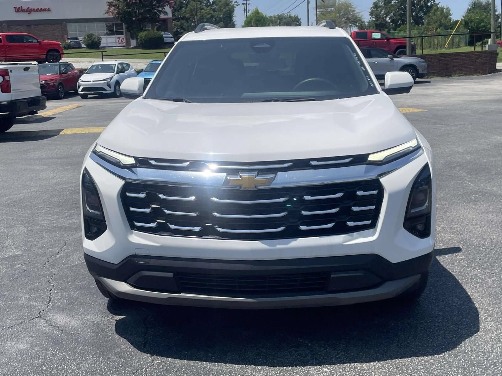 Used 2025 Chevrolet Equinox LT w/ Convenience Package II AWD/4WD image 8
