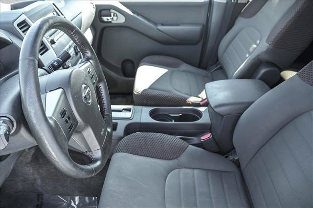 Used 2012 Nissan Frontier PRO-4X AWD/4WD image 11
