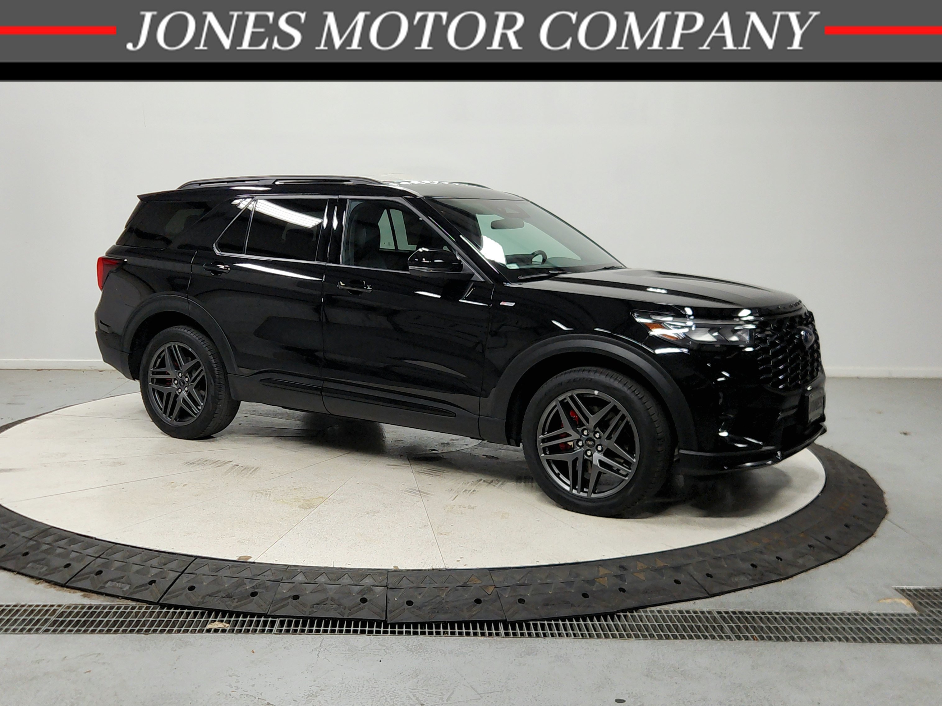 Used 2025 Ford Explorer ST-Line w/ ST-Line Street Pack AWD/4WD image 1