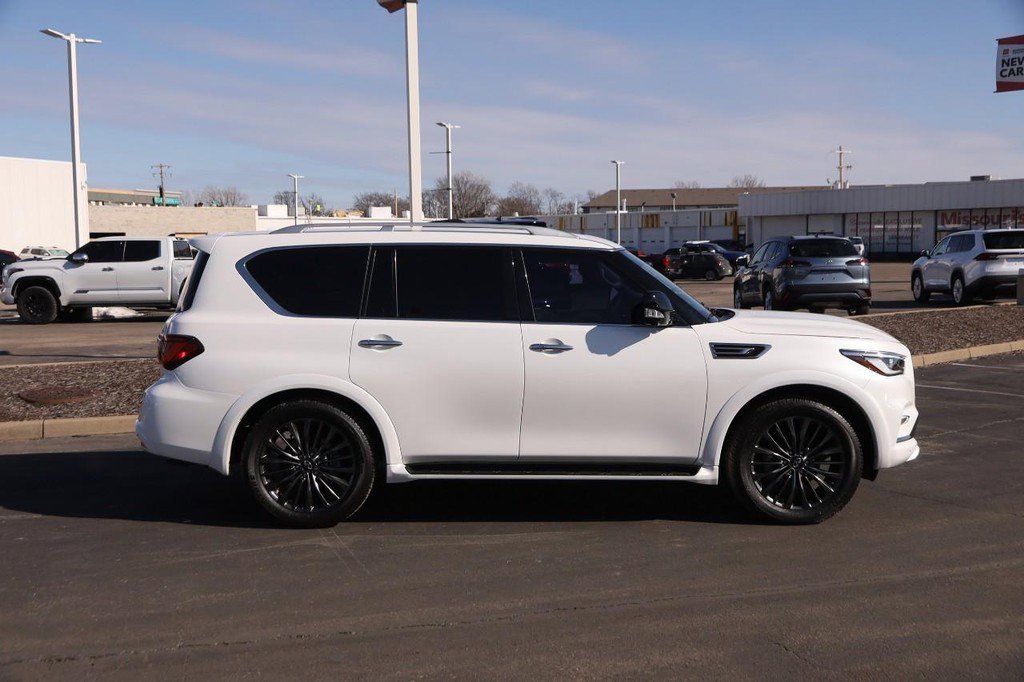 Used 2023 INFINITI QX80 Premium Select w/ Cargo Package image 5