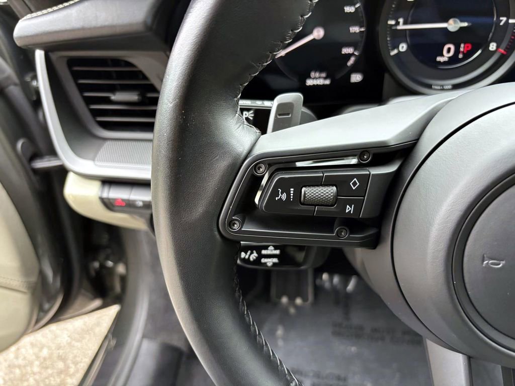 Certified 2022 Porsche 911 Carrera image 26