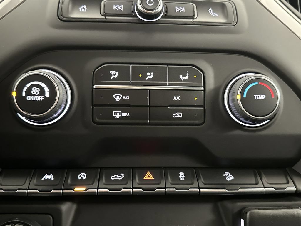 Used 2022 Chevrolet Silverado 1500 Custom Trail Boss AWD/4WD image 39