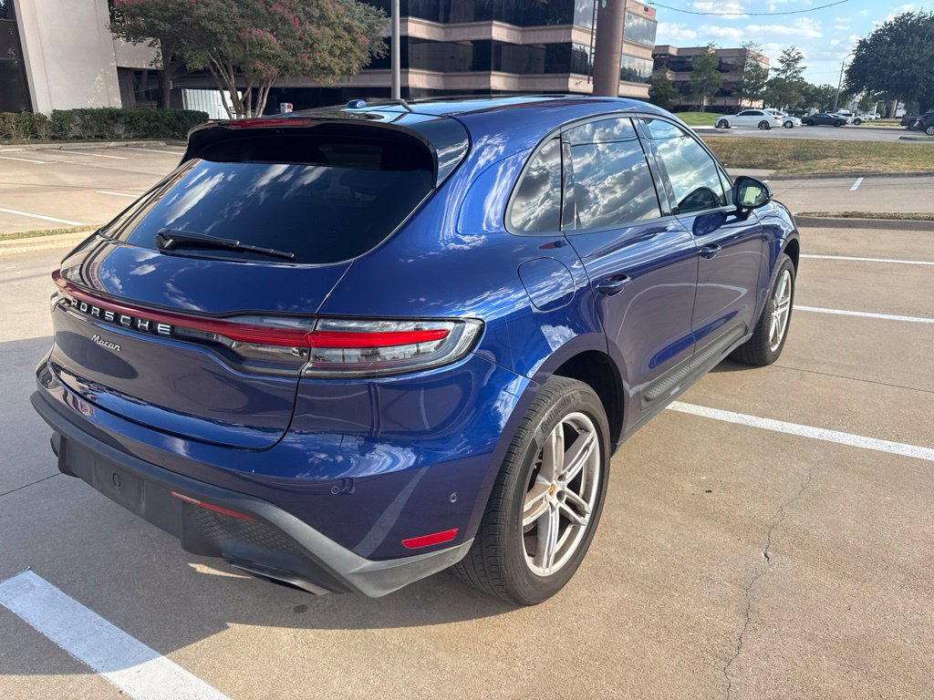 Used 2023 Porsche Macan AWD/4WD image 10