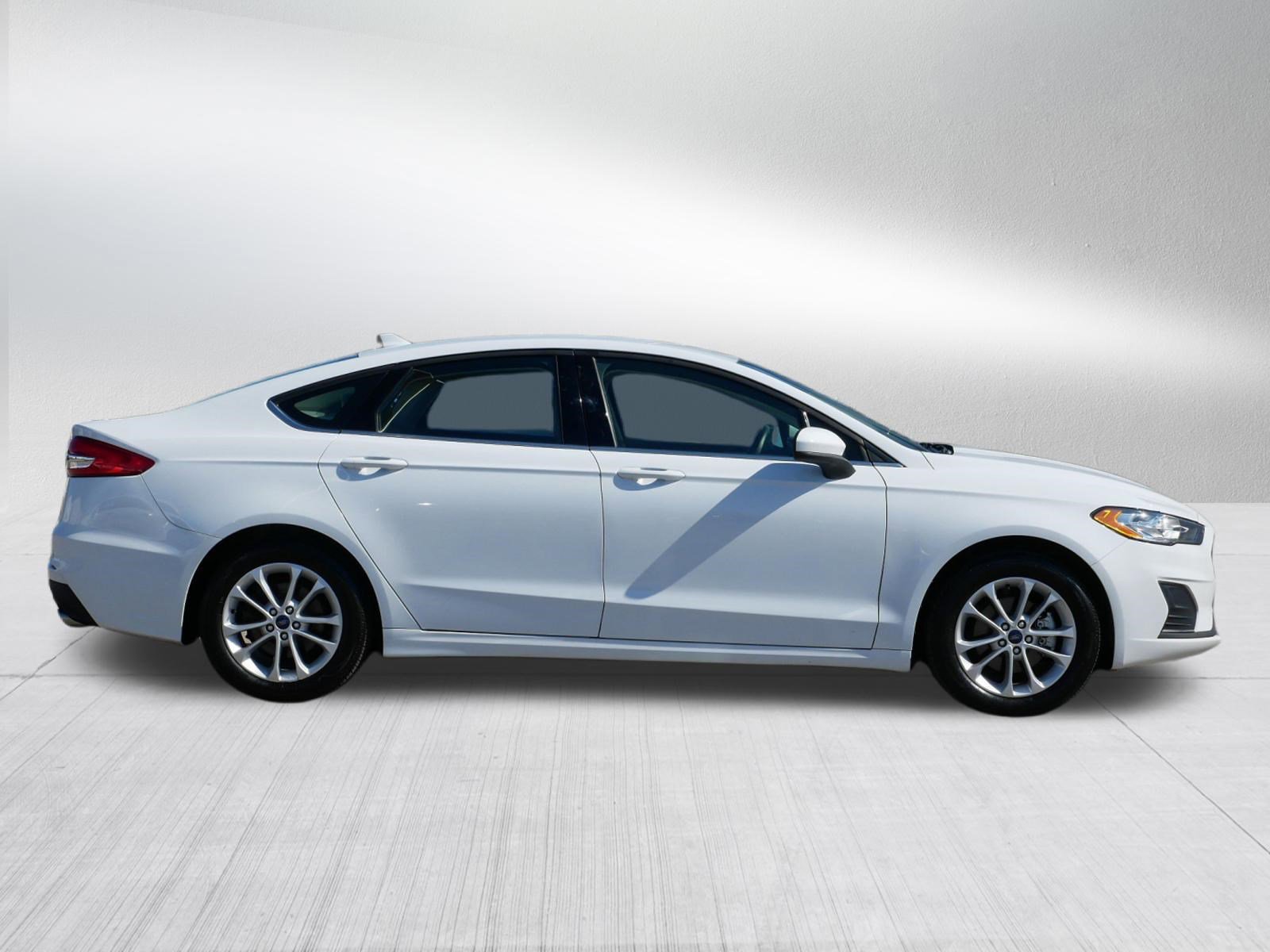 Used 2020 Ford Fusion SE image 8