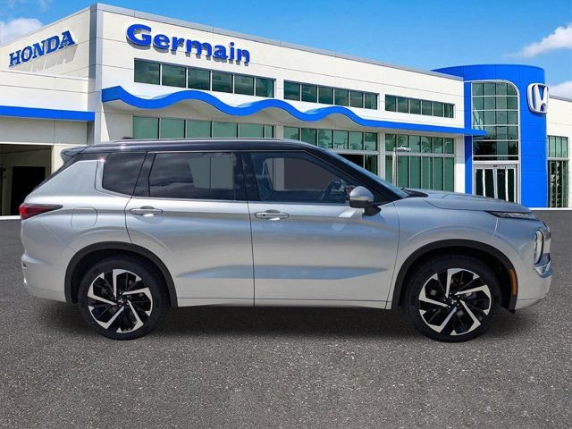 Used 2023 Mitsubishi Outlander SEL FWD image 4