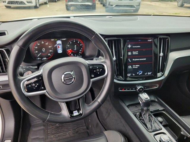 Used 2019 Volvo S60 T5 R-Design image 13