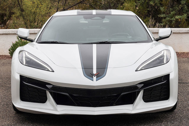 Used 2026 Chevrolet Corvette Z06 w/ Stealth Interior Trim Package RWD image 17