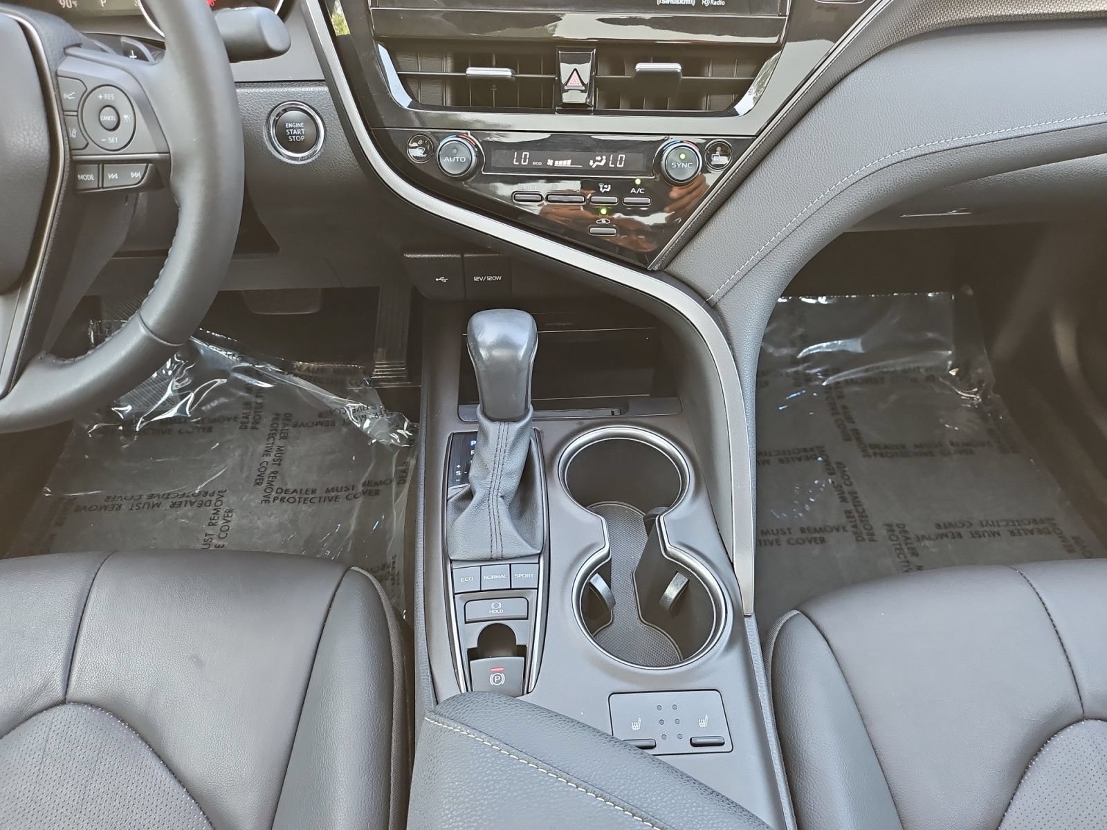 Used 2021 Toyota Camry XSE FWD image 25