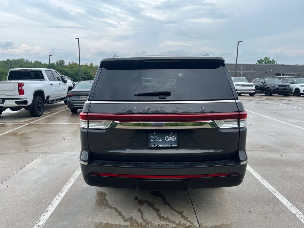 Used 2023 Lincoln Navigator L Black Label AWD/4WD image 4