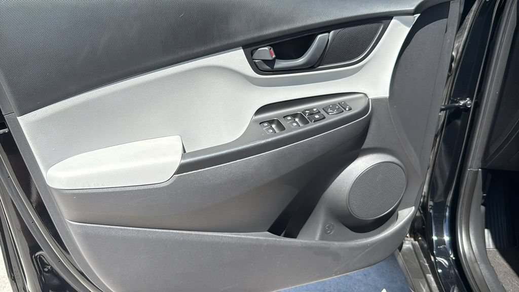 Used 2023 Hyundai Kona SEL FWD image 19