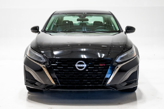 Used 2025 Nissan Altima 2.5 SR FWD image 7