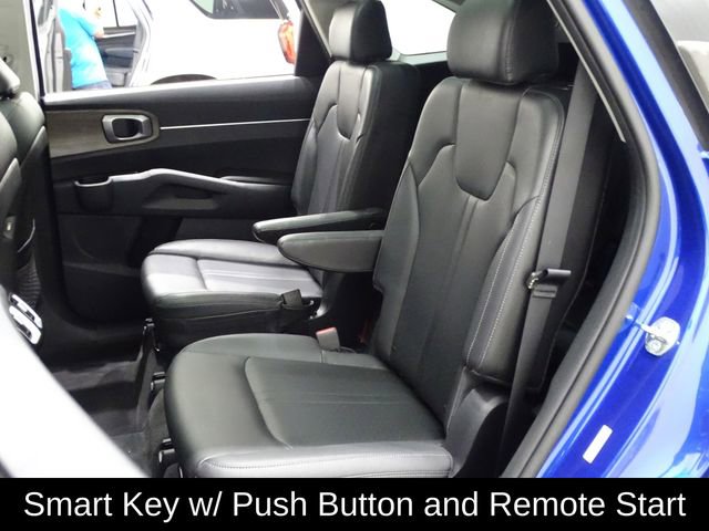 Used 2022 Kia Sorento EX w/ Panoramic Sunroof Package image 13